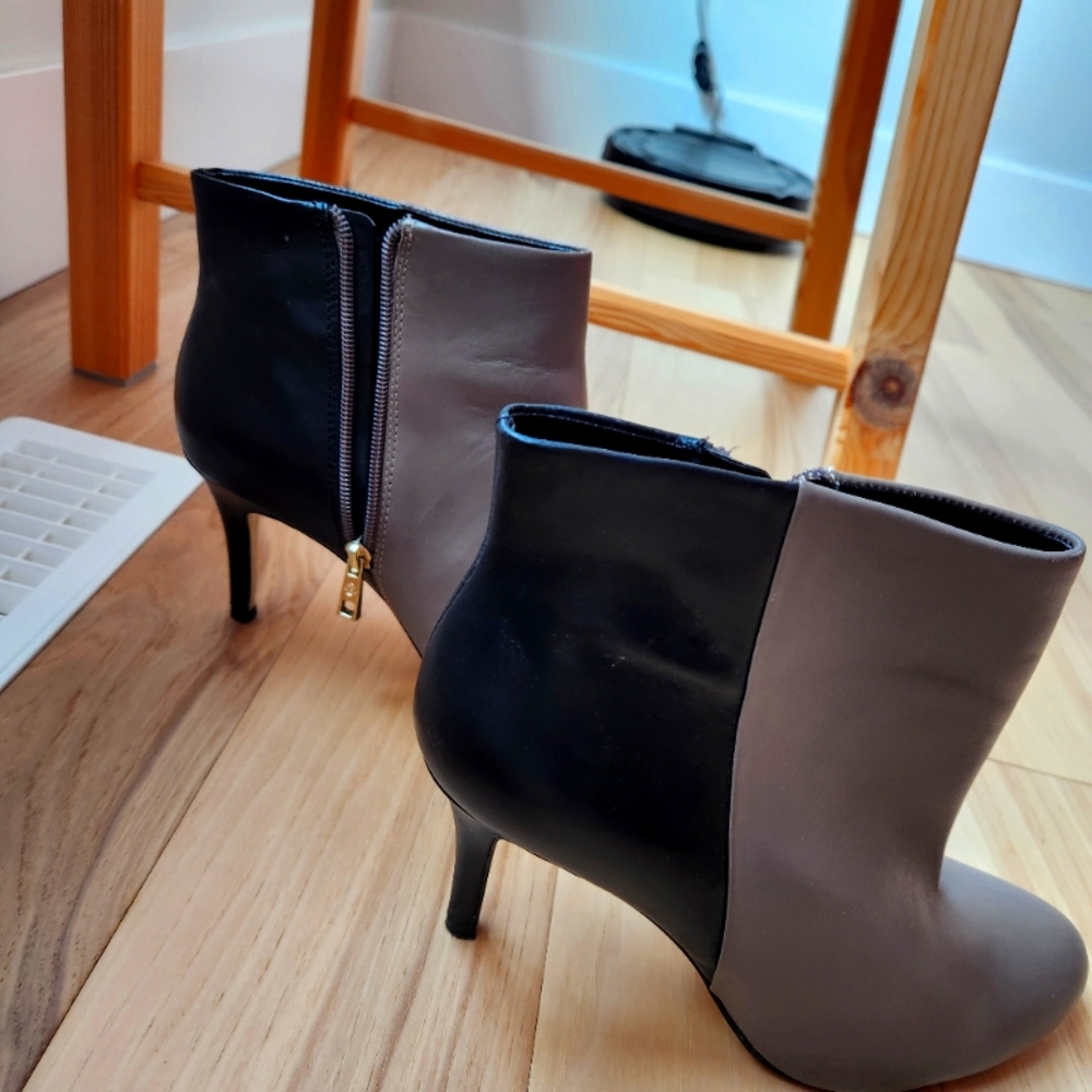 Ann Taylor 2-tone(black and grey) booties